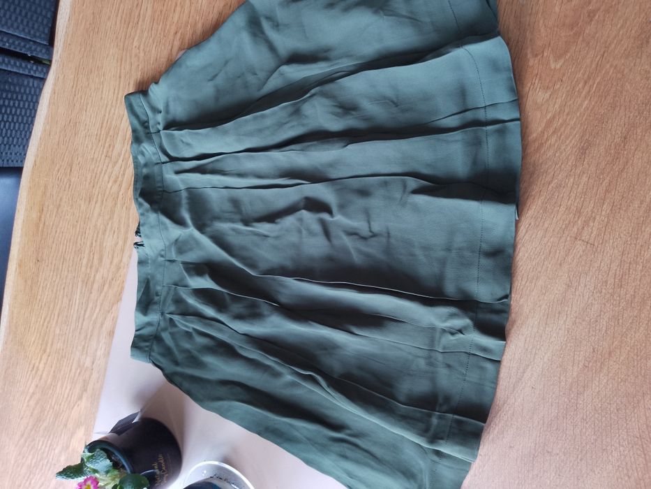 НОВА Дамска тъмно зелена пола Guido Maria Kretschmer размер М