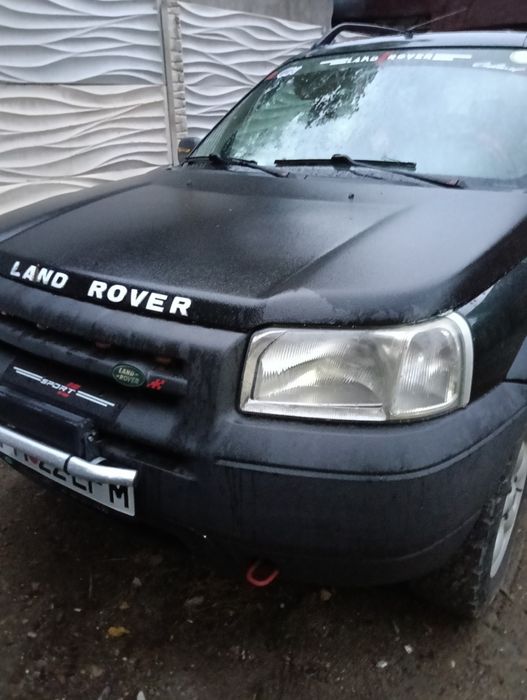 Vînd schimb Land ROVER frelender 1  , 1.8 benzină  stare bună de funcț