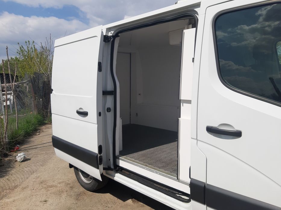 Închiriez dube frig 380v