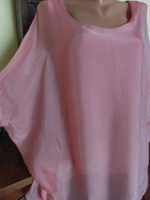 Bluza din matase naturala 100%, dublata cu maiou din vascoza si maneca model fluture