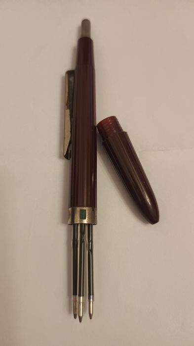 Продавам колекционерска четирицветна химикалка Markant MK401