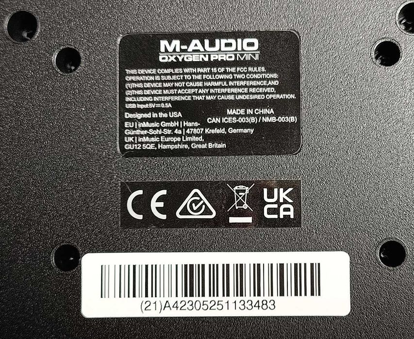 M-Audio Oxygen Pro Mini – Професионална MIDI клавиатура (Като нова)