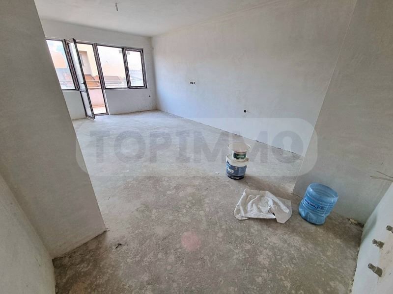Продава се Тристаен апартамент в Варна, Колхозен пазар - 130 кв.м за 1216 €/кв.м - Снимка #1