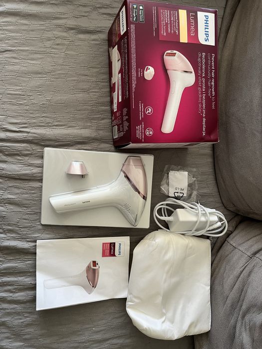 Фотоепилатор Philips Lumea Prestige Bri950