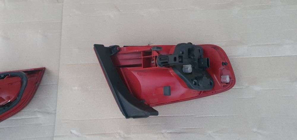 Tripla stop stanga dreapta audi a4 b8 berlina