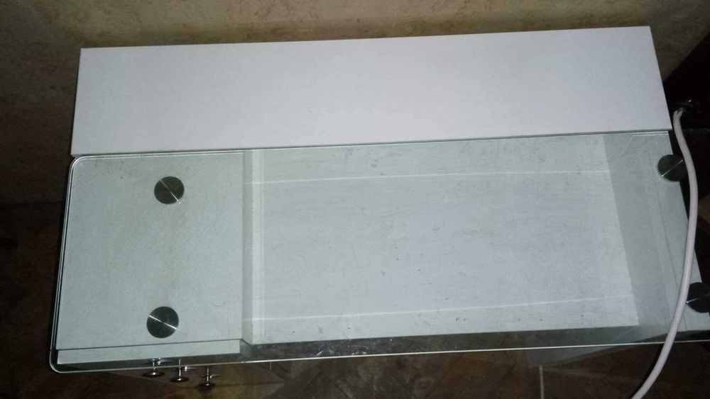 Маса / Бюро за маникюр