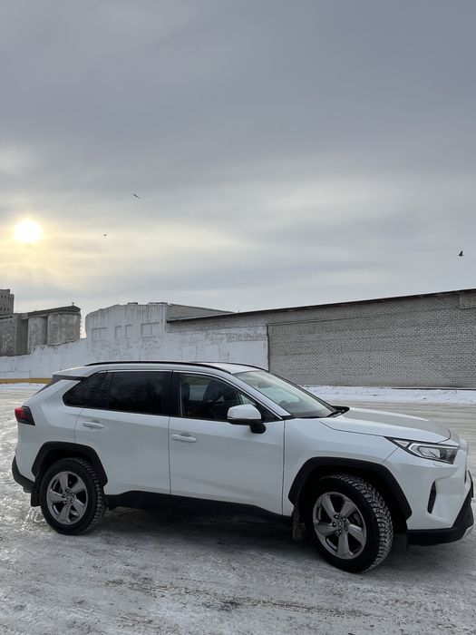 Продам rav 4 2020