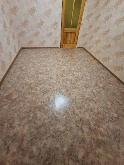 Продам линолеум. 12кв.м.