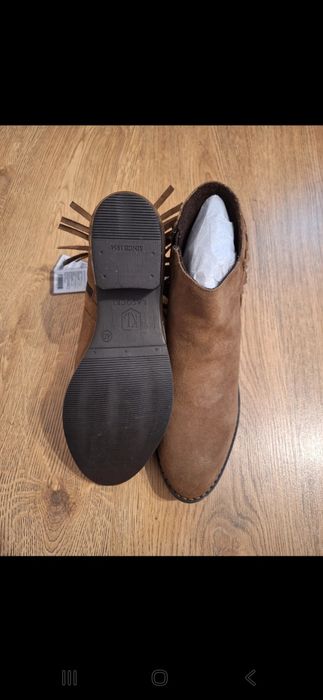 Ghete piele Lasocki 40