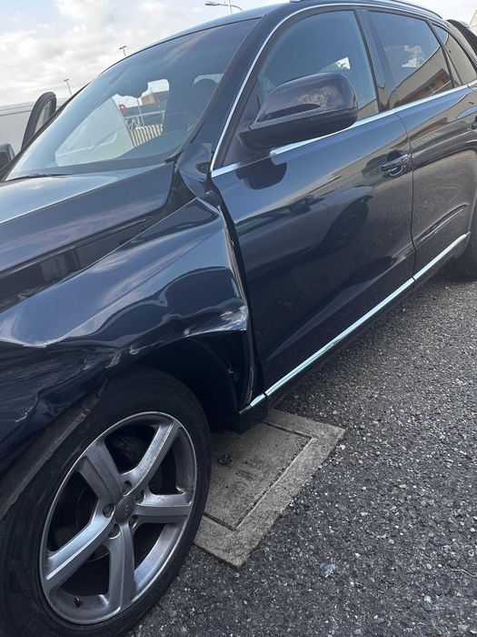 Audi q5 accidentat