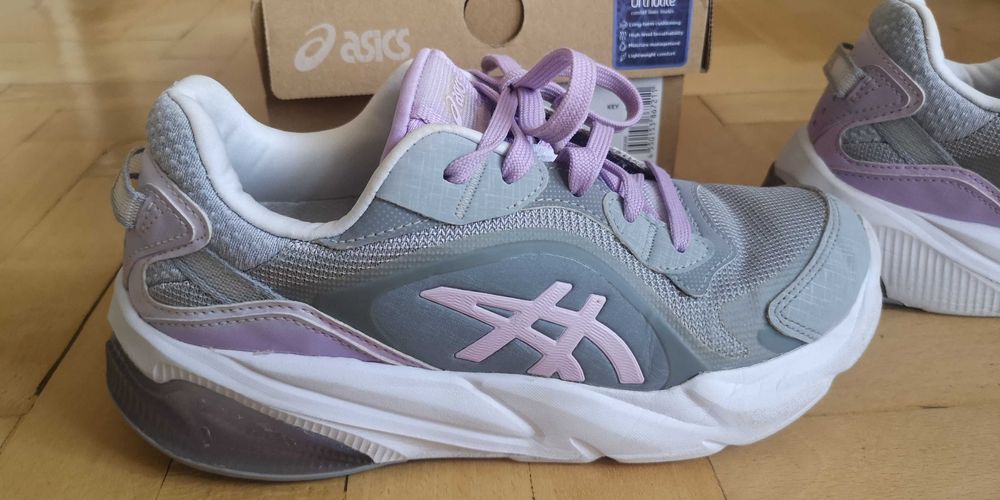 Маратонки Asics - 36 номер