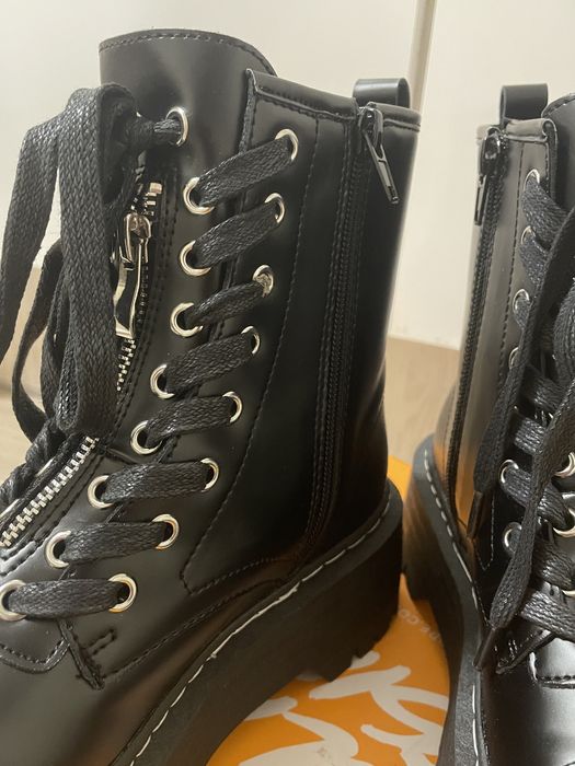 Боти Public Desire Blake