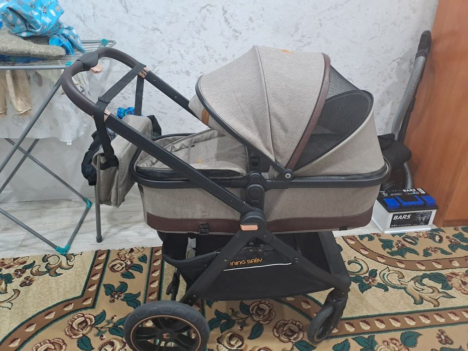 Продам коляску состояние новой