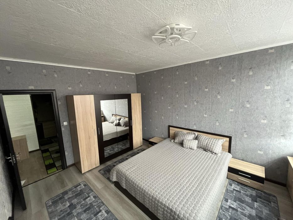 Дава се под наем Тристаен апартамент в Самоков - 100 кв.м за 459 € - Снимка #4