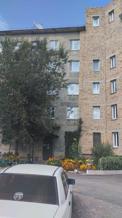 Продаётся 6-и комнатная квартира