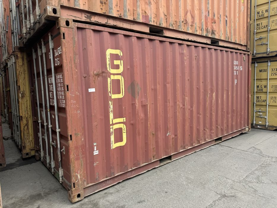 Container maritim depozitare