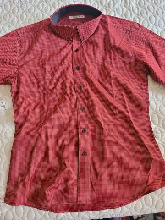 Мужская рубашка приталенная