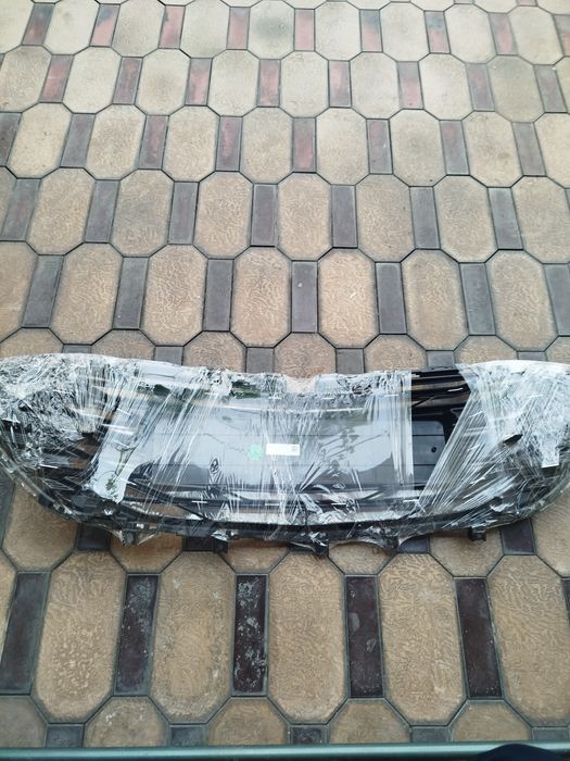 Решотка облицовка для Малибу 2 новая не пользования