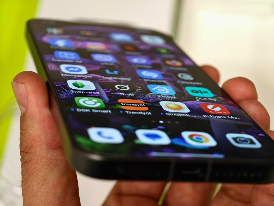 Xiaomi 17 ultra , black - 16g.b.  RAM -512 ROM