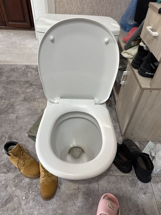 Продам унитаз в хорошем состоянии