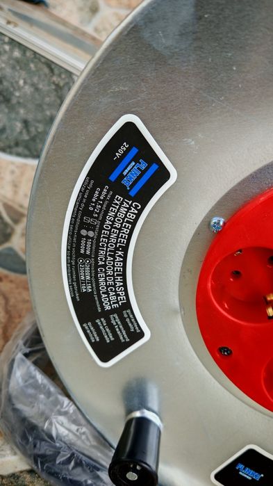 Vând rola curent 50 m 3x2,5