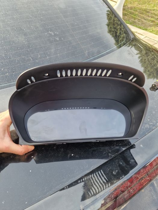 Дигитално табло за кола