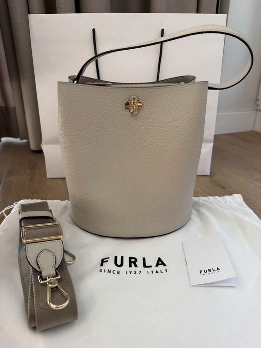 Чанта Furla Danae bucket bag