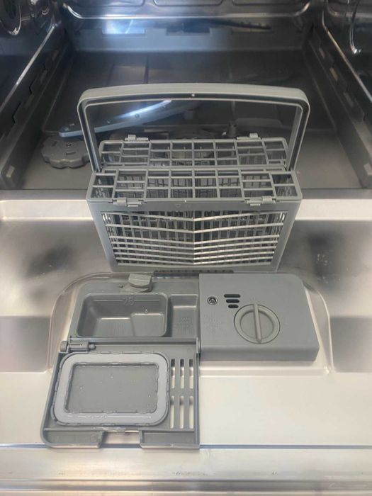 Настолна съдомиялна машина Мострена