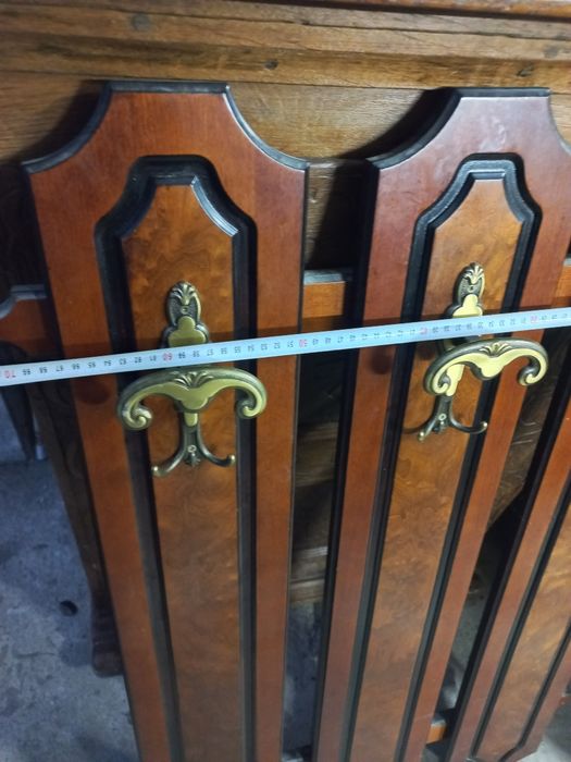 Закачалка за стена