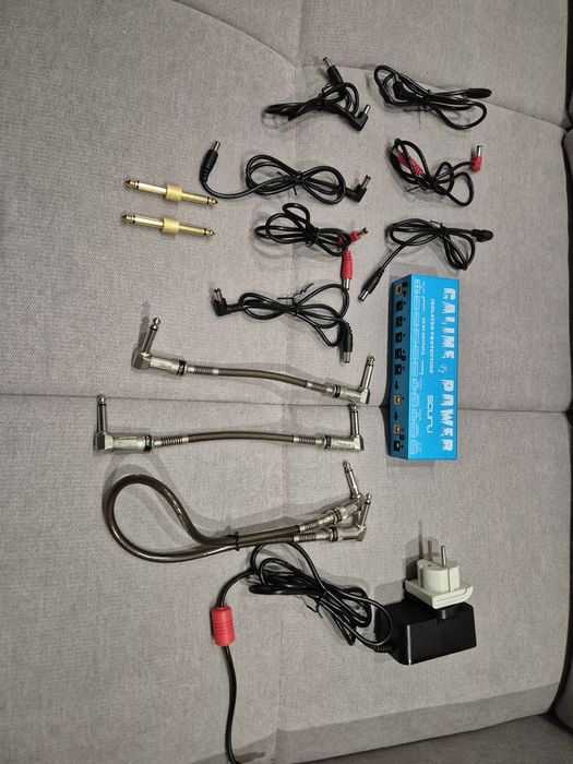 Продам блок питания для педалборда