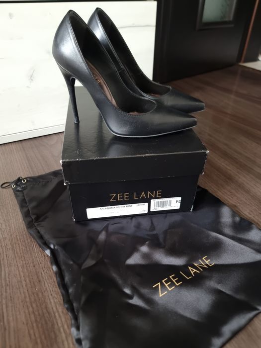 Дамски ботуши и обувки