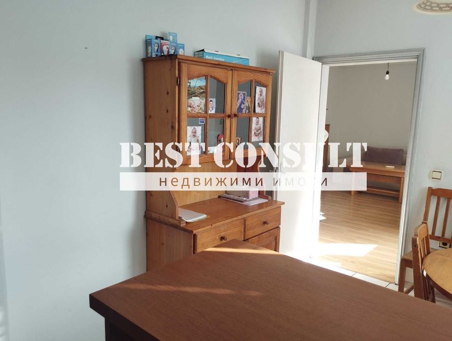 Тристаен обзаведен, два климатика - Дружба 1