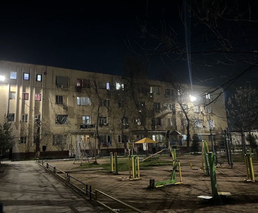 Срочна продается 1 комнатная общежетия в Спутнике срочно