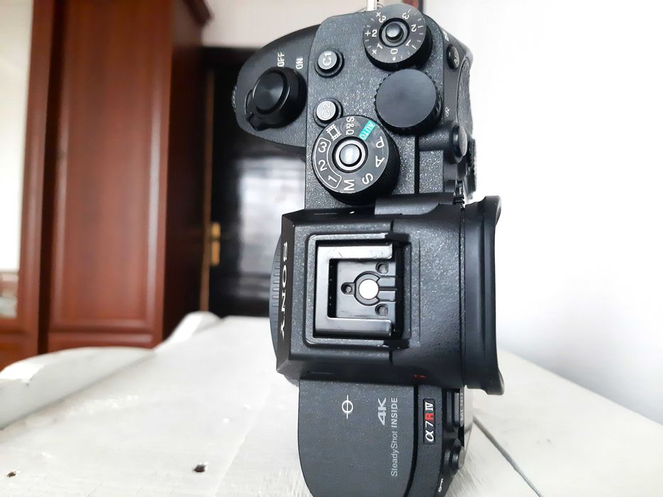 Sony Alpha A7R IV с обектив Sony 28-70mm f/3.5-5.6 OSS