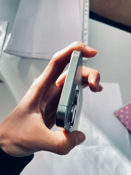 Продам Айфон 15Pro Max 256