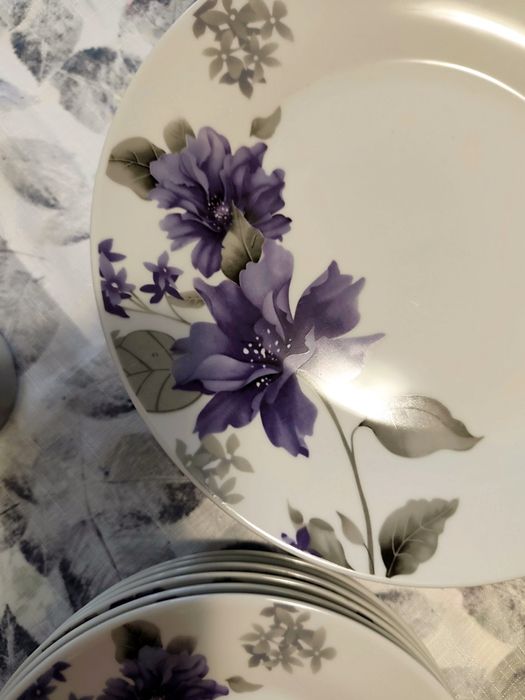 Комплект порцеланови чинии