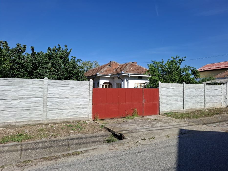 Casa si teren de vanzare in Teis, Bals - 1096 mp