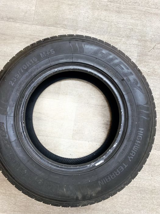 Продам    шины  летние 235/70/16