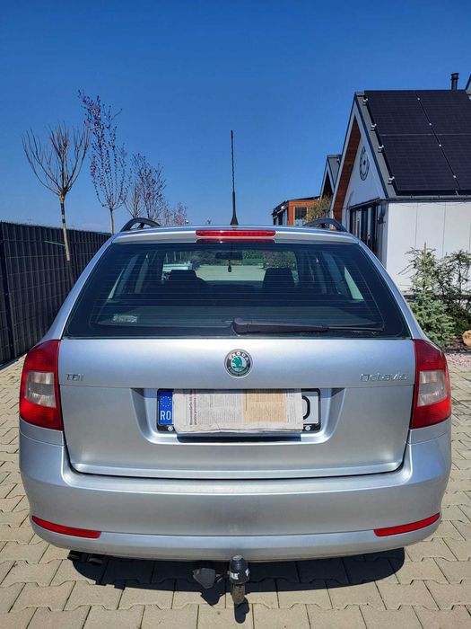 SKODA Octavia 2011 — imagine 4