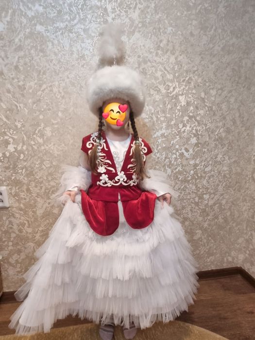 Продам национальный костюм для девочки