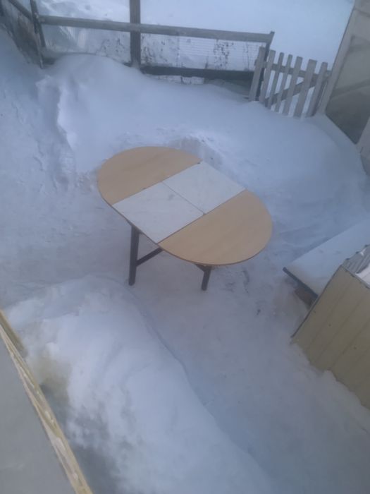 Кухонный стол