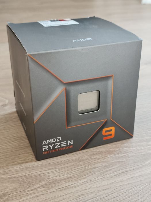Procesor AMD Ryzen 9 7900 Full Box