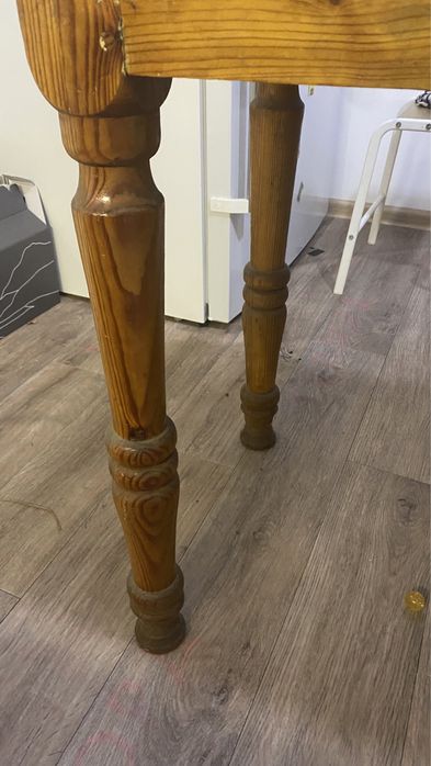 Стол деревянный