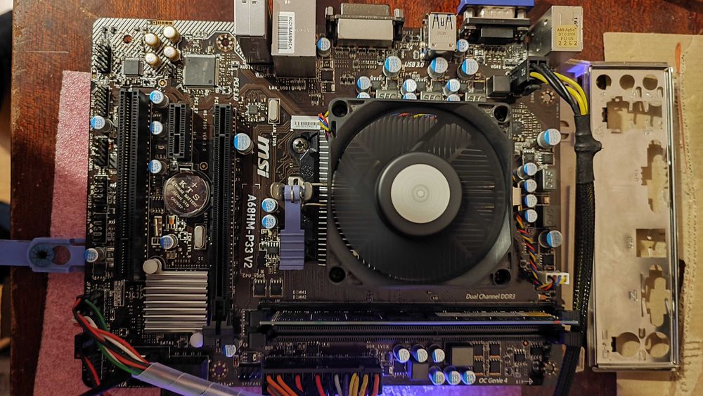 placa de bază și procesor amd A10 7700k