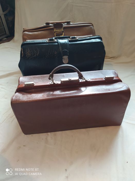 Продам кожаные сумки времён СССР