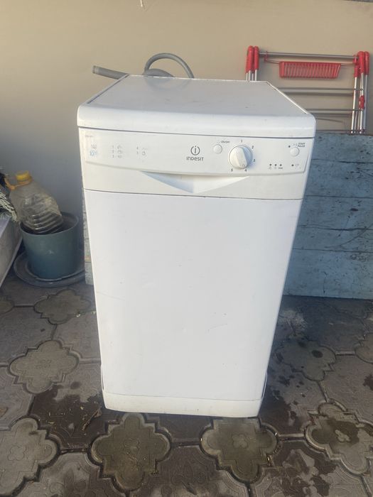 Посудамойка Indesit