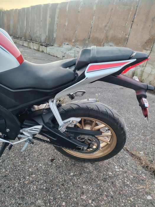 Yamaha YZF 125 (CBR 125)
