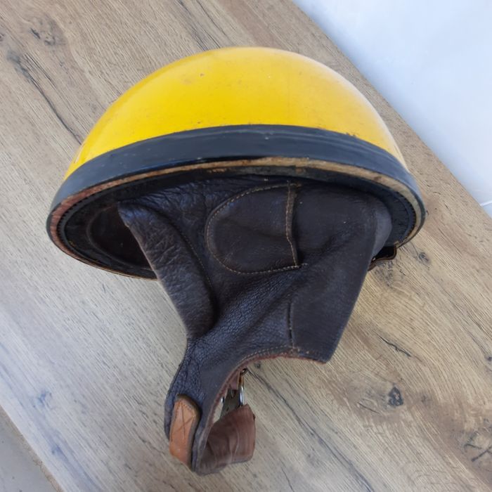 Стара ретро винтидж моторжийска каска - топ цена !