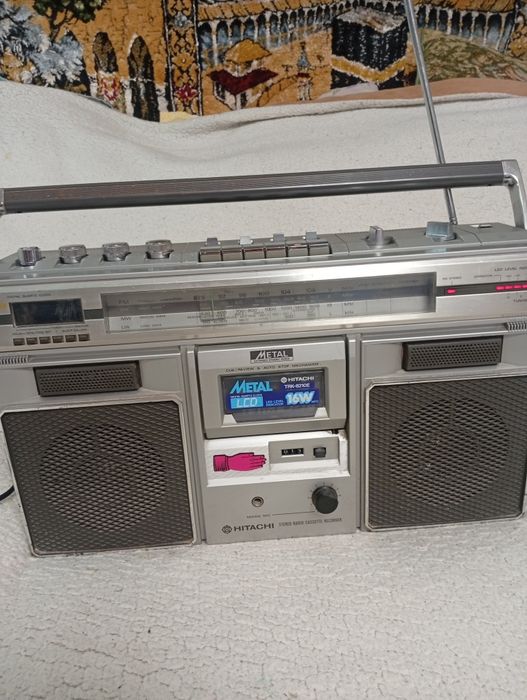 Radio caset Hitachi TRK 8210  Japan