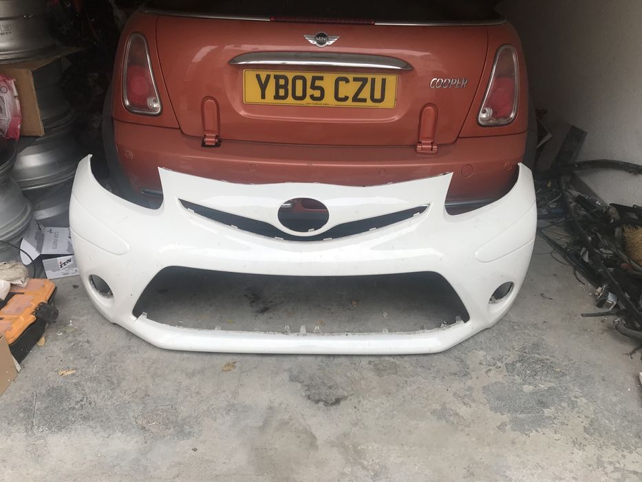 Предна брония за toyota aigo